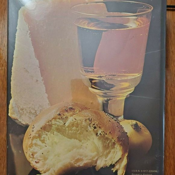 The Complete Bread Book (hardcover) - Picture 2 of 2